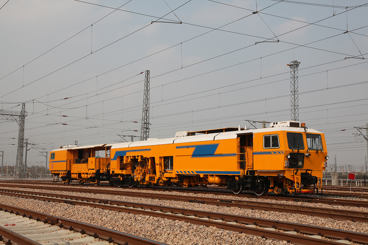 CDC-16道岔?yè)v固穩(wěn)定車(chē)系列油缸